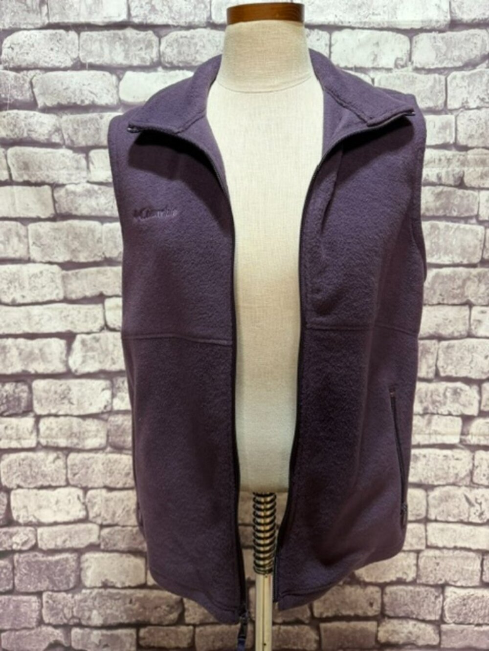 Columbia Purple Zip Up Sleeveless Vest Size L